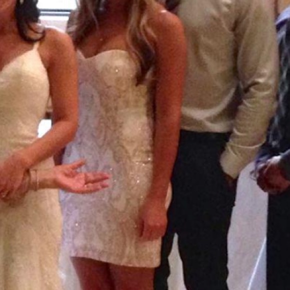 Le Chateau Dress - Picture 6 of 6